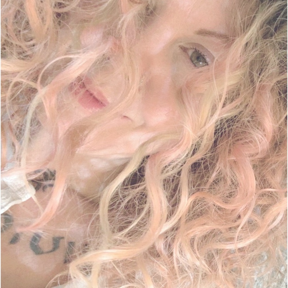 Meet your Posher, Bella